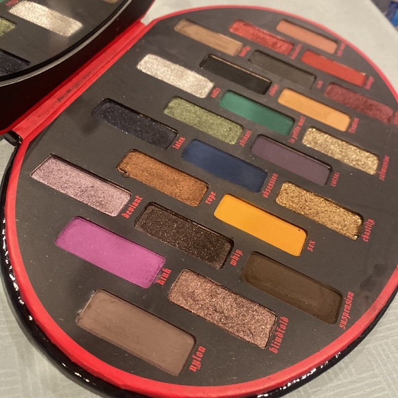 Kat Von D Fetish Eyeshadow Palette - Picture 2 of 5